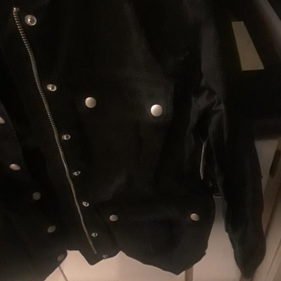 Jacket - Picture 3 of 3